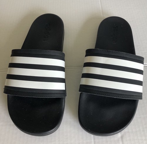 Adidas Adilette Slides Wms taglia 8 uomo 7 nero bianco sandalo comodo imbottito us intime ottimeioni