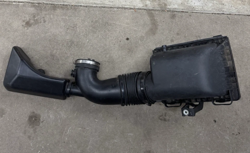 Toma de aire OEM Dodge Challenger RT 2009 2010 Foto 1 de 4