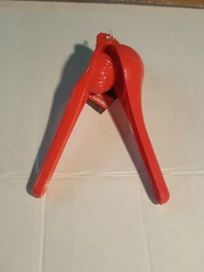 New Cooking Concepts Citrus Squeezer Red Lemon Lime Berries Small Citrus - Picture 1 of 4