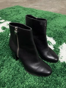 Botines Michael Kors para mujer de cuero negro, con cierre y cierre plateados, talla 8,5 - Imagen 1 de 9