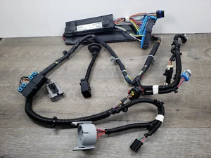 NEW GENUINE OEM JOHN DEERE RE581199 TRACTOR FRONT CONTROL SUPPORT WIRING HARNESS - Picture 1 of 12