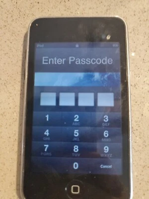 Apple iPod Touch 2nd Generation A1288 8GB - PARTS READ - Image 1 of 4