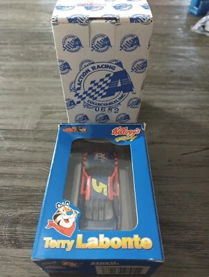 Terry Labonte #5 Kellogg's Cereal 1/64 2002 Monte Carlo NASCAR Limited Edition - Image 1 of 4