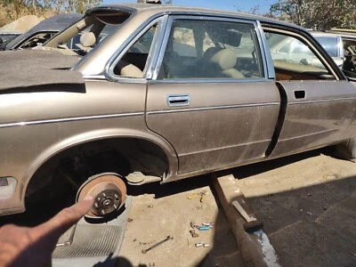 Pinza de freno trasera derecha Jaguar XJ6 XJ40 1988 1989 1990 pasajero usada para 88 89 Foto 1 de 4