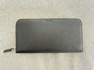 100% Authentic Prada Saffiano Leather Zip-Around Long Wallet Black Brand New - Picture 1 of 9