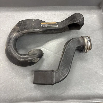 Tubo de conducto de aire # 5436820, 5437926 Polaris 2009 Sportsman 550 XP 4x4 ATV Foto 1 de 4