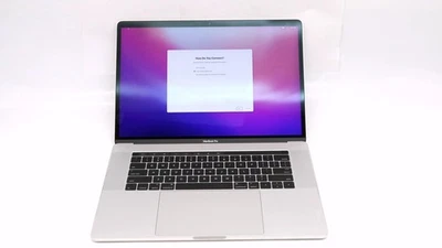 Apple MacBook Pro A1707 15 Core i7 16 GB 256 GB plateado 2016 Foto 1 de 4