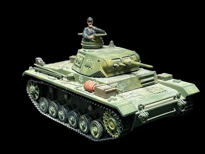 Tanque de juguetes siglo XXI escala 1:32 Panzer III SEGUNDA GUERRA MUNDIAL 2002 3 1/32 tanque alemán Foto 1 de 4