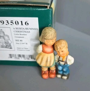 Goebel Berta Hummel "Kleiner Bruder" Weihnachtsschmuck Vintage  - Bild 1 von 3