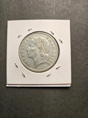 Moneda de aluminio de 5 francos franceses 1945 República Francesa André Lavrillier Foto 1 de 2