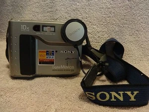 SONY Mavica MVC-FD71 10x Opt. Zoom Digital Still Camera With Neck Strap - Picture 1 of 5
