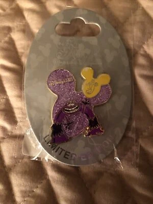 Prendedor Disneyland Hong Kong 9º Aniversario Monstruos Arte Universitario Disney LE 300 Foto 1 de 2