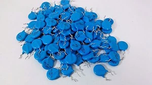 Neu 100 Stck. CNR 14D561K Metalloxid Veristor Widerstand spannungsabhängig bedrahtet  - Bild 1 von 3