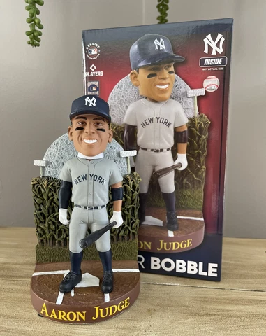 AARON JUDGE New York Yankees MLB “Field of Dreams” Game Bobblehead NIB! Cover