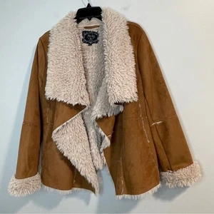 Mo-Ka Stylish Brown Teddy Jacket with Cream Accents Soft and Cozy - Picture 1 of 7