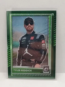 Tarjeta Donruss Optic Green Velocity Prizm SP/99 2025 Tyler Reddick NASCAR Jordan - Imagen 1 de 2