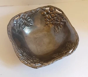 Arthur Court 2001 Grape Leaf Square Aluminum Serving Salad Bowl Silver 9.5"x10" - Picture 1 of 11