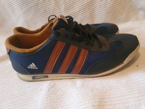Adidas Trainers Size 7.5 UK Mens - Picture 1 of 6