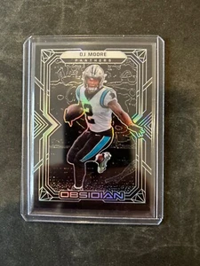 2022 Obsidian DJ Moore - Basiskarte. Kartennummer 18. DJ Moore Auto 2 Karten insgesamt - Bild 1 von 4