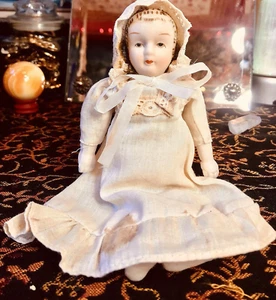 Vintage Primitive Bohemian Winter Snow Wee One China Doll Rustic Vessel - Picture 1 of 9