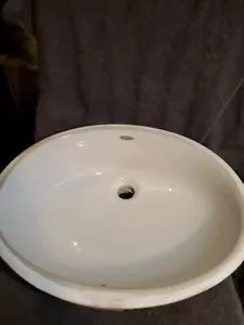 Lavabo da bagno sottopiano standard americano bianco - Foto 1 di 9
