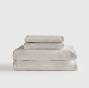 NWOT! Quince Organic Bamboo Sand Sheets W/ 2 Pillowcases! Queen (1121) - Picture 1 of 11