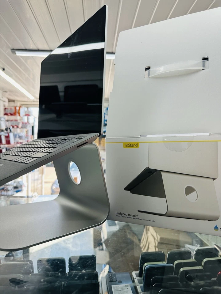 Sealed Raindesign mStand Laptop Stand, Silver - Image 1 of 1