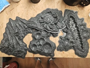 Warhammer 40k Moonscape Craters OOP x4 Minor Damage - Picture 1 of 5