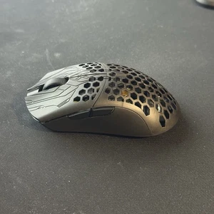 Finalmouse ULX Competition Medium Black Wireless 8K/Hz Carbon Fiber Gaming Mouse - Bild 1 von 7