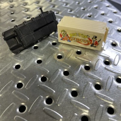 Matchbox Random Parts (Trailer And Circus Container) - Image 1 of 4