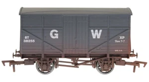 Dapol 4F-015-018 GWR Fruit Van 38255 Grey Weathered OO Gauge - Tracked 48 Post - Picture 1 of 9