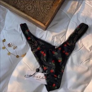 For Love And Lemons Love Song Tanga Höschen schwarz geblümt XXS NEU - Bild 1 von 3