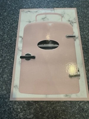 Nevera cosmética Foto 1 de 4