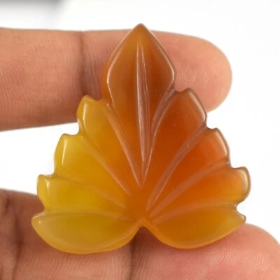 77.7 Cts Carving Leaf Color Chalcedony Free-Form Cabochon Gemstone Pendant VG27 - Image 1 of 4