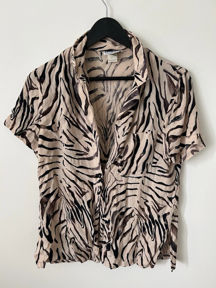 Robbie Bee Womens Petite Size 6P Animal-Print Tiger Tan Brown Short Sleeve Top - Image 1 of 4