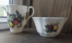 Nice Vintage Royal Grafton Open Sugar Bowl and Creamer - Fruit and Berries - Picture 1 of 5