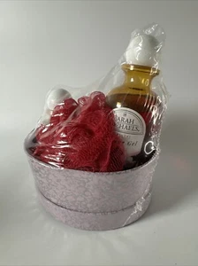 Sarah Michaels 3 Piece Gift Box - Raspberry - Picture 1 of 3