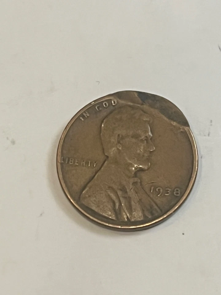 $600 Off 1938  wheat Penny  No mint Mark one of a kind  error  Penny MUST SEE - Image 1 of 4