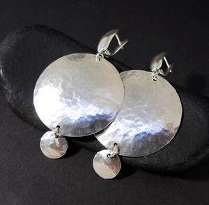 Large sterling silver hammered disc earrings - Free dangle light circle earrings - Picture 1 of 5