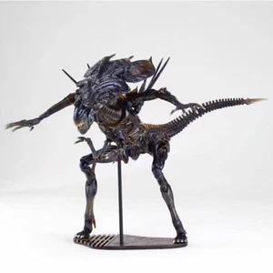 Figura de acción Yamaguchi 018 Xenomorph Queen Alien vs Predator SCI-FI REVOLTECH - Imagen 1 de 7