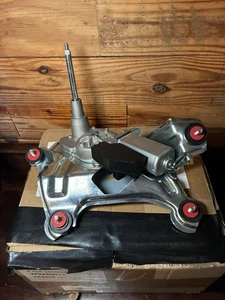 Rear Windshield Wiper Motor for Toyota Highlander 2008-2013 w/ Fixed Rear Window - Picture 1 of 3