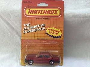 MATCHBOX Mb-41 JAGUAR XJ6 - USA ISSUE - ON CARD ( BLISTER LIFTED ) - Picture 1 of 4