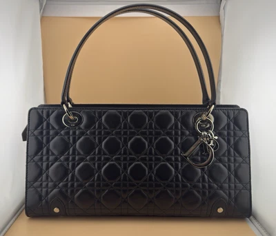 Bolsa feminina Christian Dior Cannage macia East West preta - Imagem 1 de 4