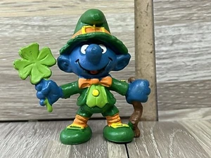 1980's PEYO Smurf Vintage Figure Leprechaun W/ 4-Leaf Clover “Lucky Smurf” RARE - Picture 1 of 3