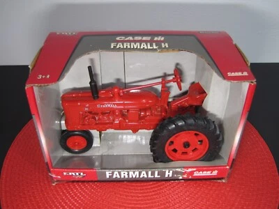 TRACTOR ERTL VINTAGE 1/16 ROJO McCORMICK FARMALL H ESTUCHE IH ¡CON CAJA!! Foto 1 de 4