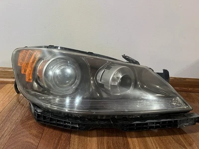 2005-2008 Acura RL Headlight Assembly HID Xenon right passenger side genuine Oem - Image 1 of 4