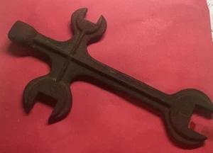 Vintage Cast Iron Tee  Wrench Antique Multi Tool - Picture 1 of 9