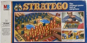 Stratego Retro Board Game by MB Vintage 1982 edition - Picture 1 of 14