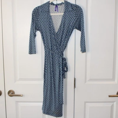 SERAPHINE Diamond Print Maternity Nursing Wrap Dress Blue White | 2 - Image 1 of 4