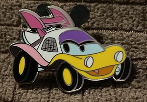 DAISY DUCK From DISNEY CHARACTERS AS CARS SET PIXAR 2013 PIN 94920 - Picture 1 of 2